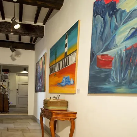 Manillahouse ゲストハウス Montepulciano Stazione