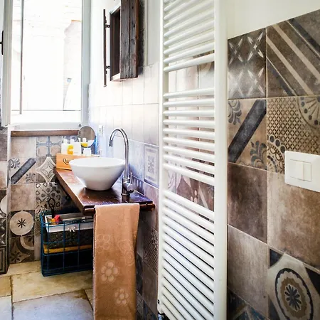 Manillahouse ゲストハウス Montepulciano Stazione