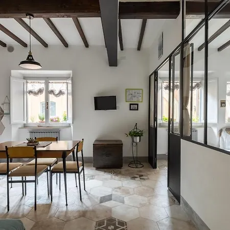 Manillahouse בית הארחה *